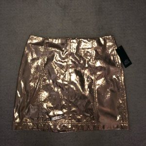 Women’s metallic skirt
